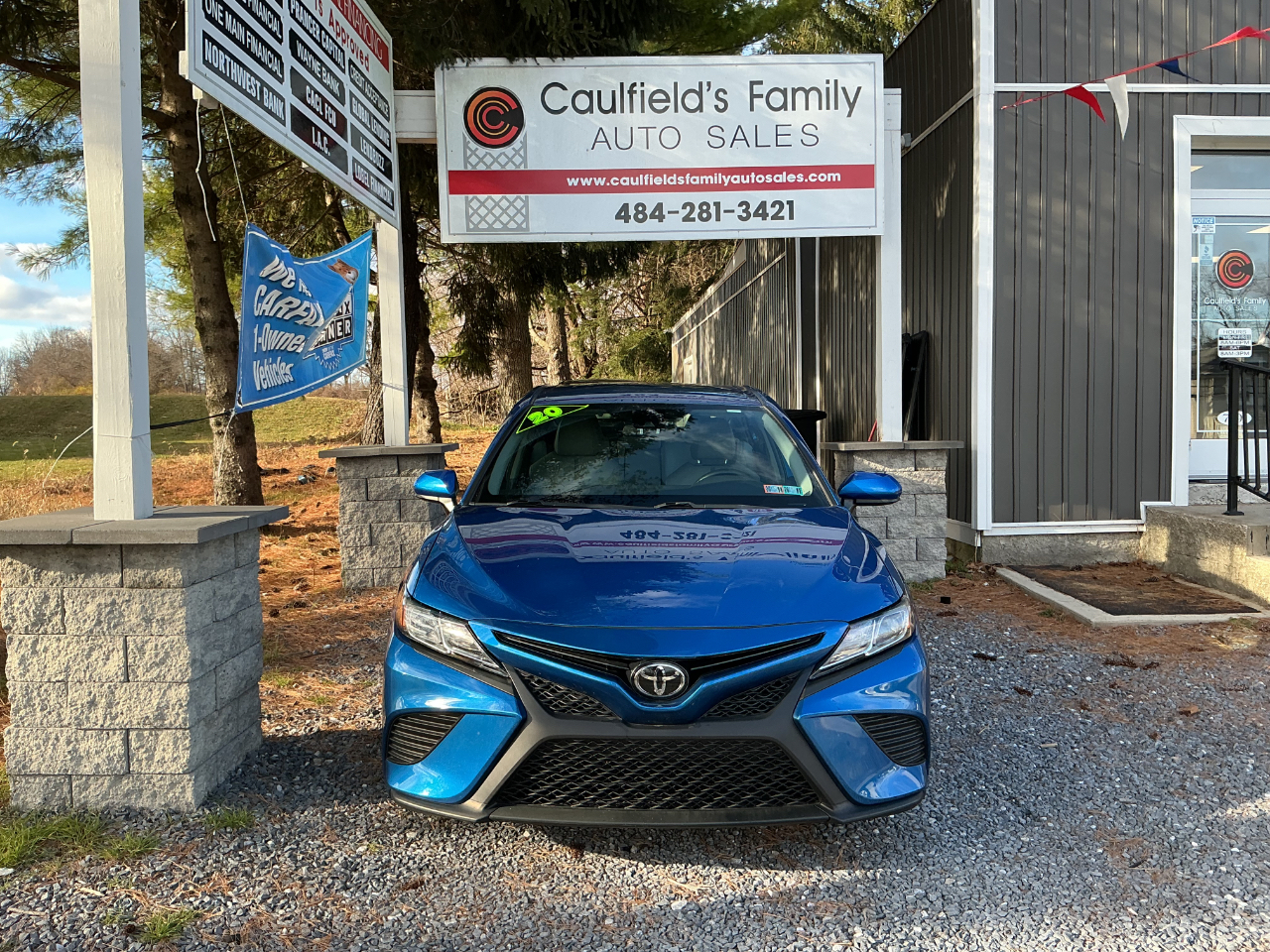 Toyota Camry SE Auto (Natl) 2020