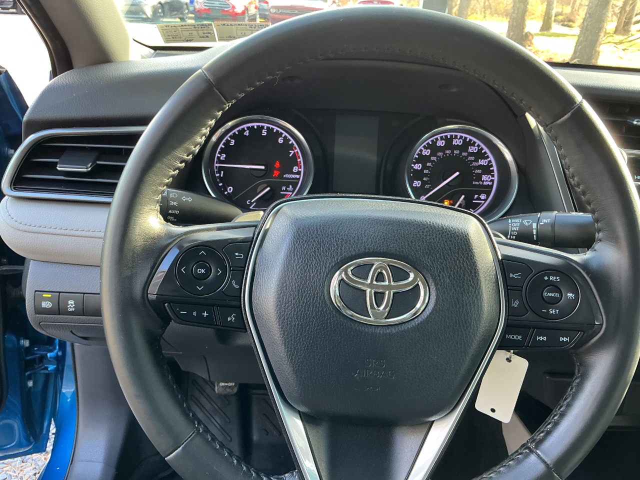 Toyota Camry SE Auto (Natl) 2020