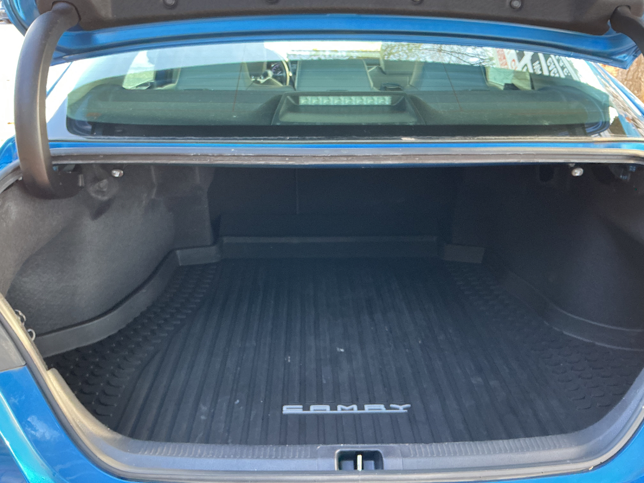 Toyota Camry SE Auto (Natl) 2020