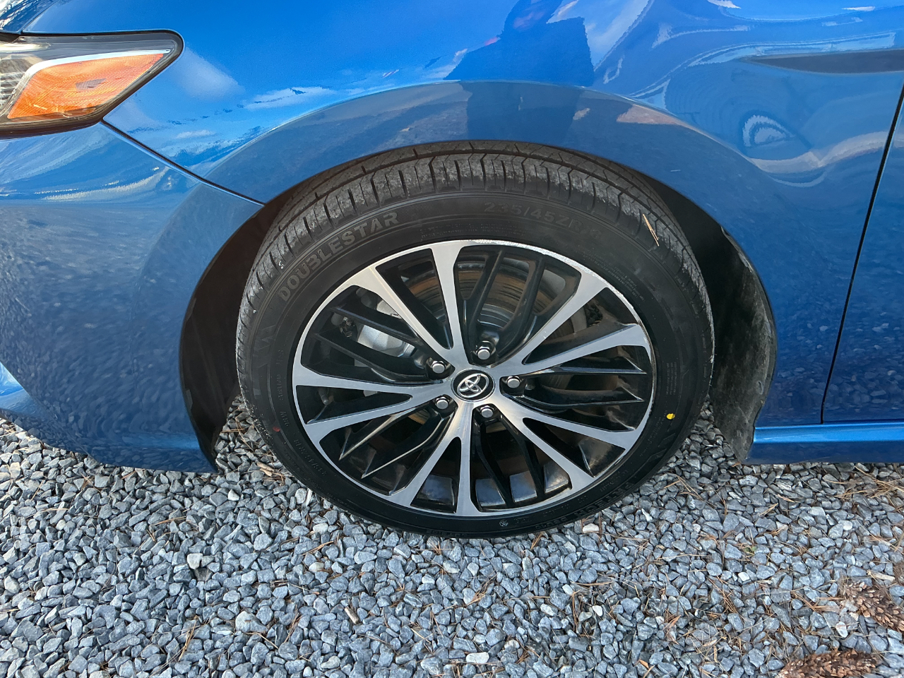 Toyota Camry SE Auto (Natl) 2020