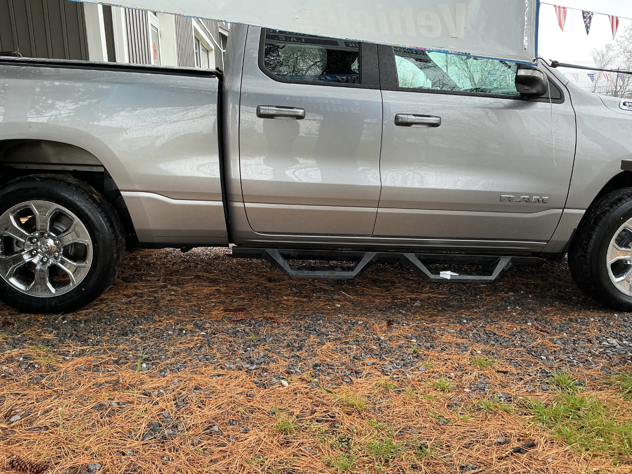 RAM 1500 Big Horn 4x4 Quad Cab 6'4" Box 2022