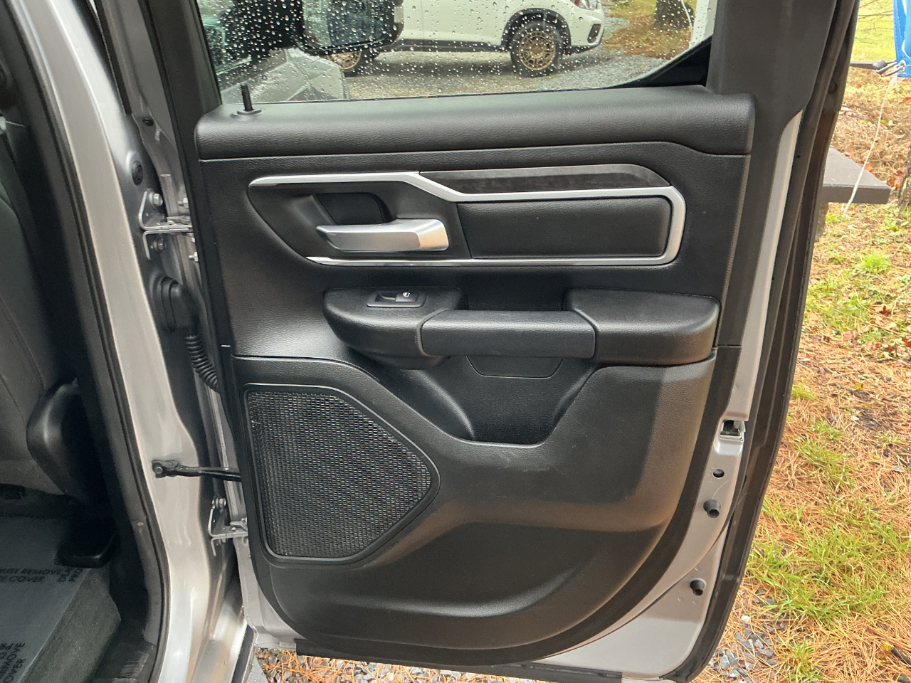 RAM 1500 Big Horn 4x4 Quad Cab 6'4" Box 2022