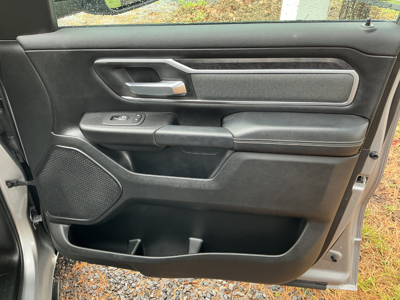 RAM 1500 Big Horn 4x4 Quad Cab 6'4" Box 2022