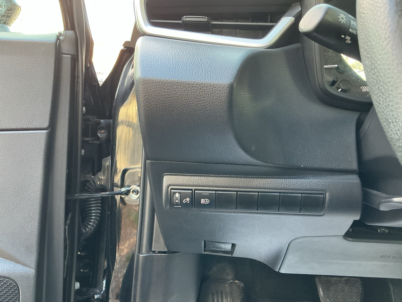 2024 Toyota Corolla LE photo 2