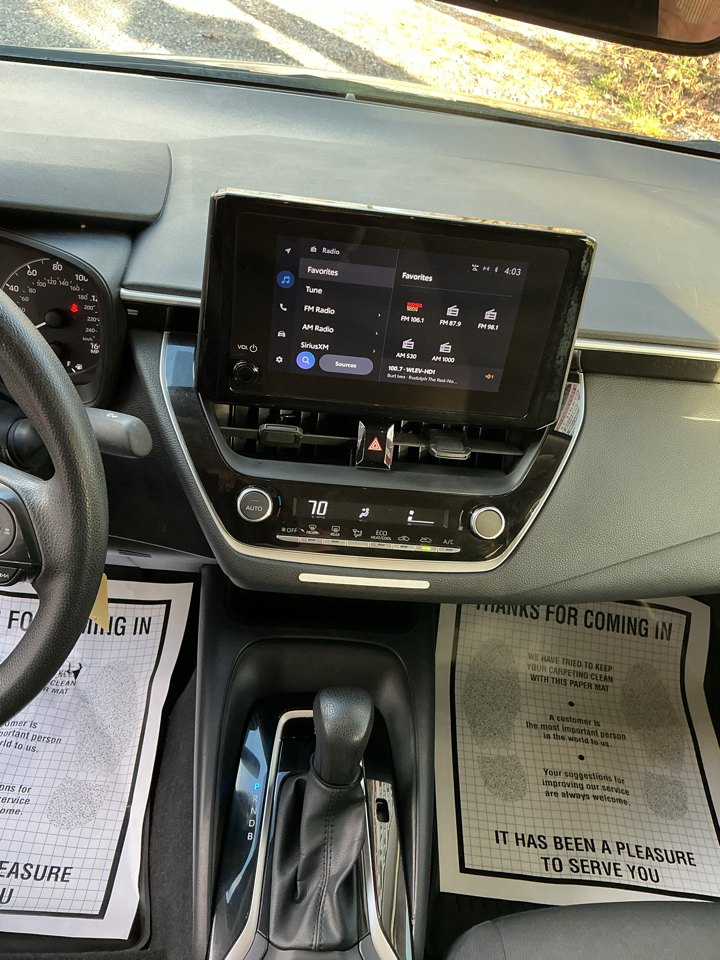 2024 Toyota Corolla LE photo 4