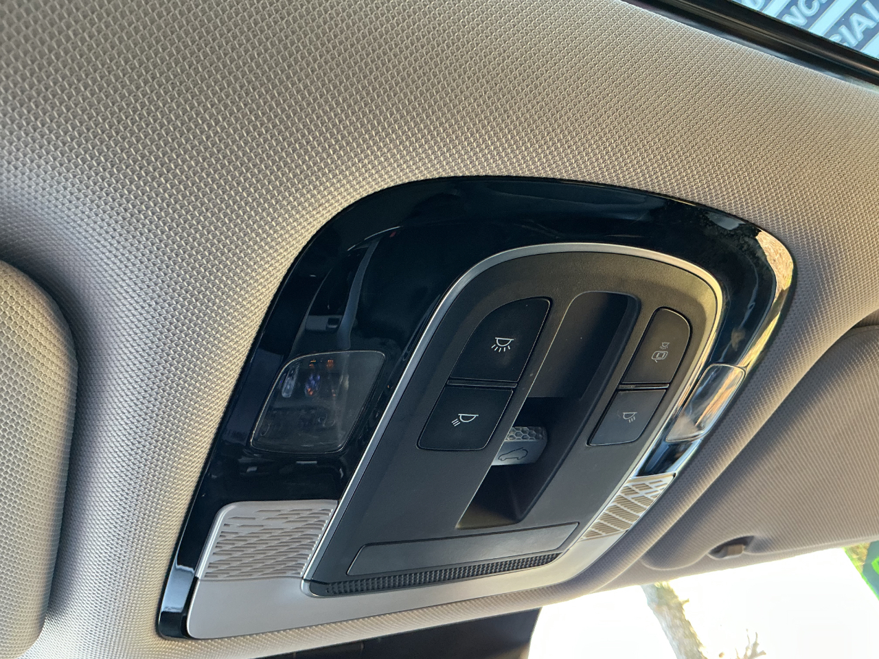 2020 Hyundai Palisade SEL photo 2