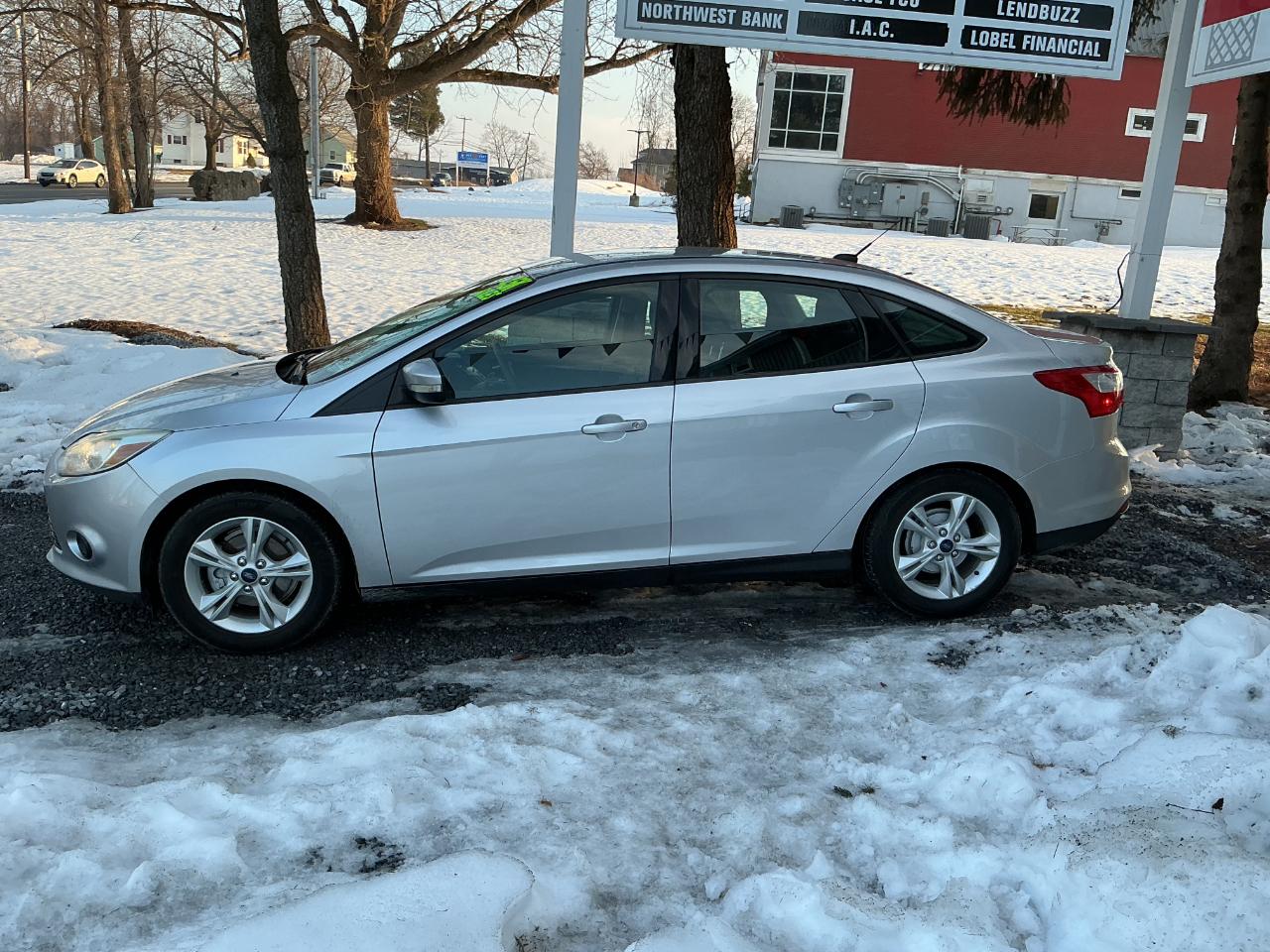 Ford Focus 4dr Sdn SE 2014