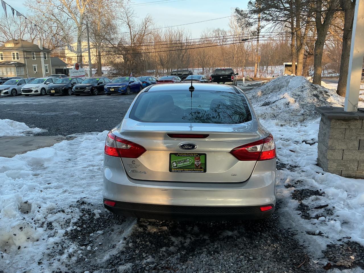 Ford Focus 4dr Sdn SE 2014