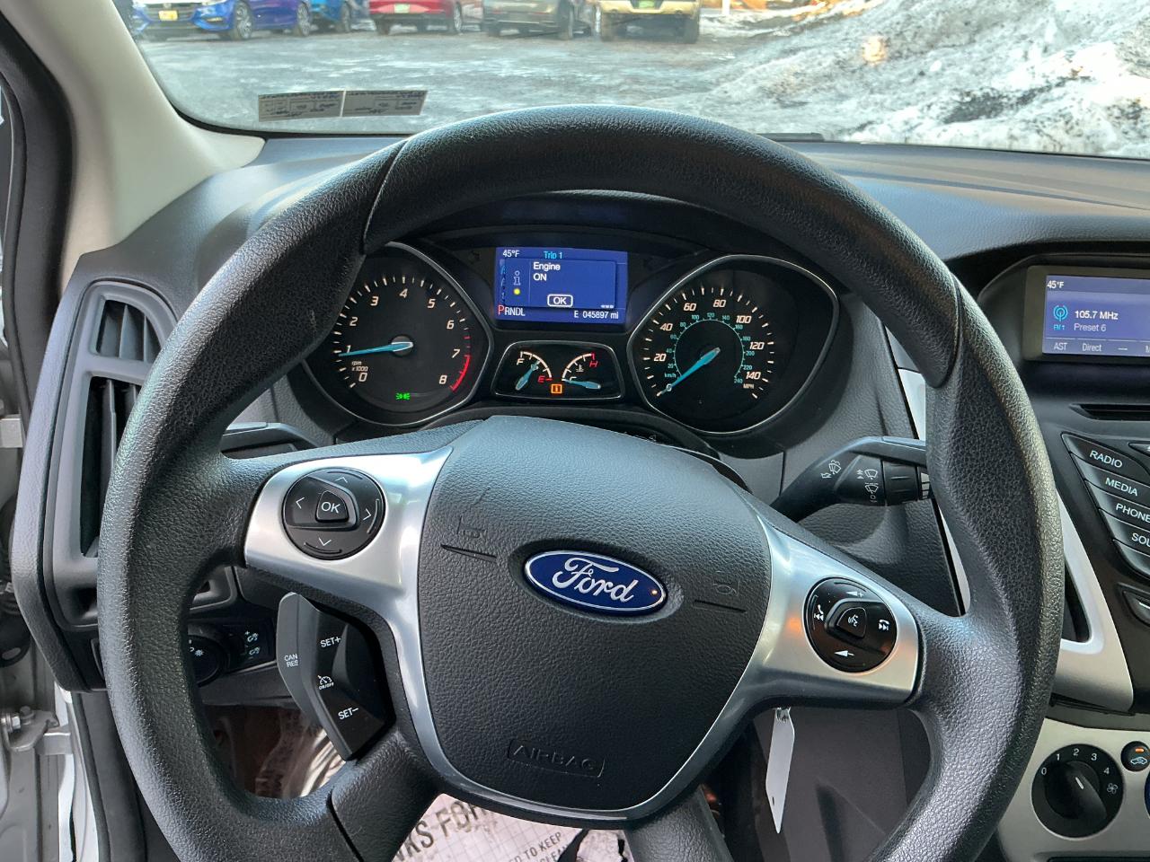 Ford Focus 4dr Sdn SE 2014