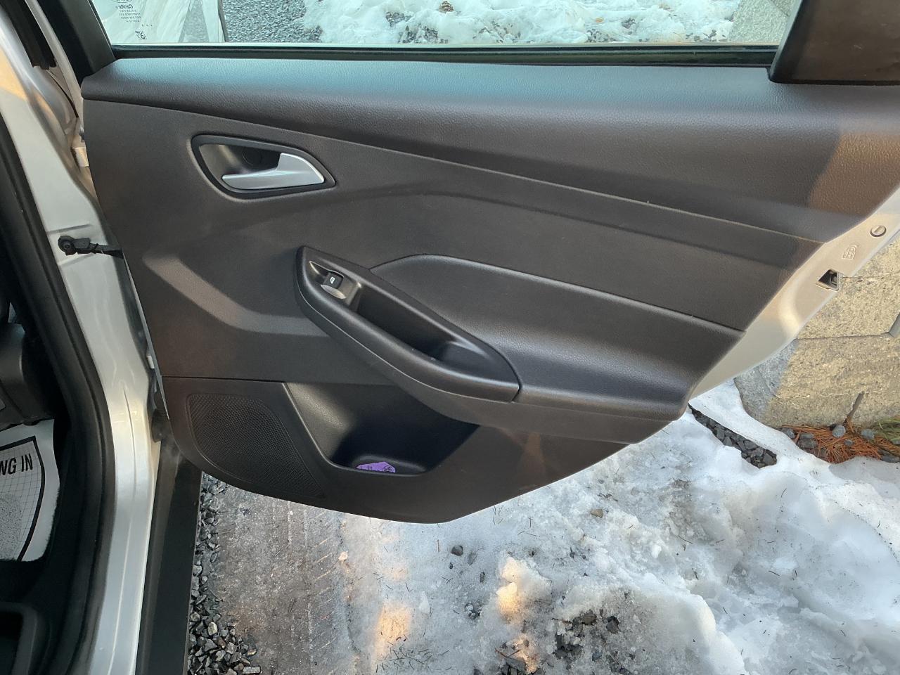 Ford Focus 4dr Sdn SE 2014