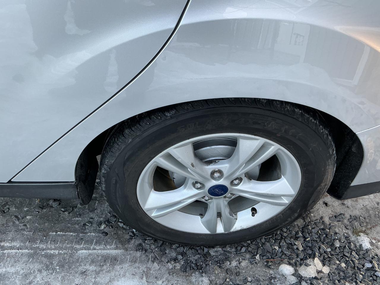 Ford Focus 4dr Sdn SE 2014