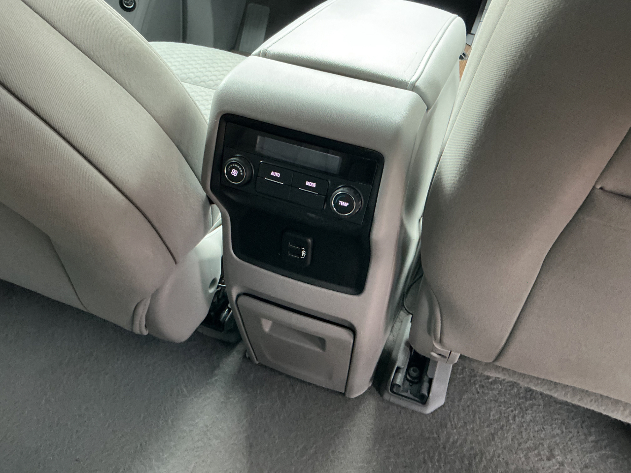 GMC Acadia AWD 4dr SLE w/SLE-2 2018