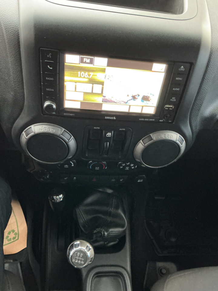 Jeep Wrangler Unlimited 4WD 4dr Black Bear *Ltd Avail* 2016