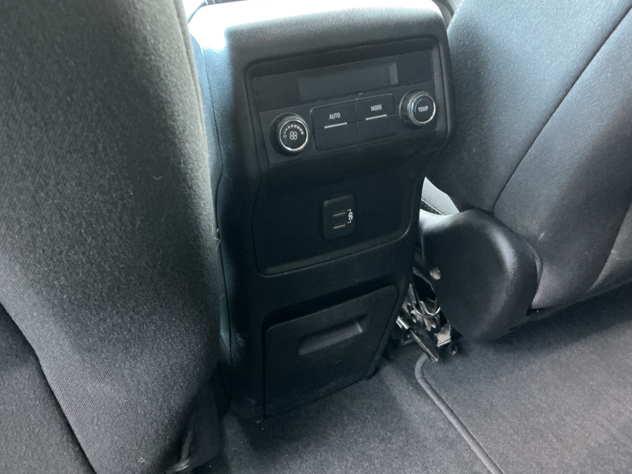 GMC Acadia AWD 4dr SLE w/SLE-2 2018