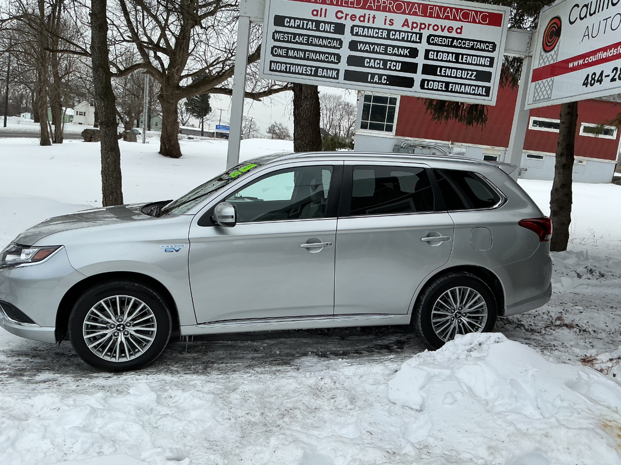 Mitsubishi Outlander PHEV SEL S-AWC 2022