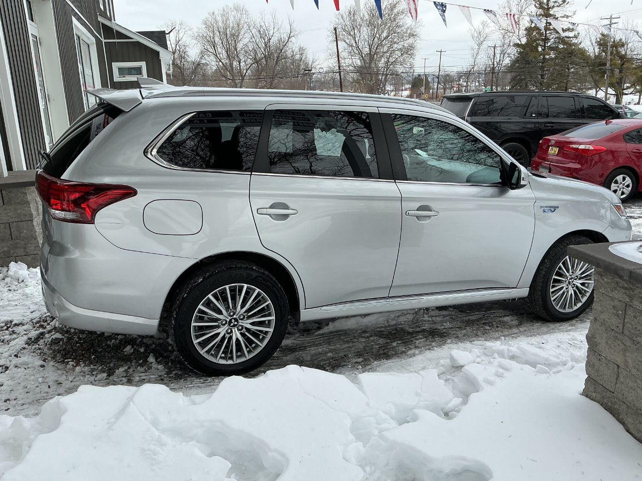 Mitsubishi Outlander PHEV SEL S-AWC 2022