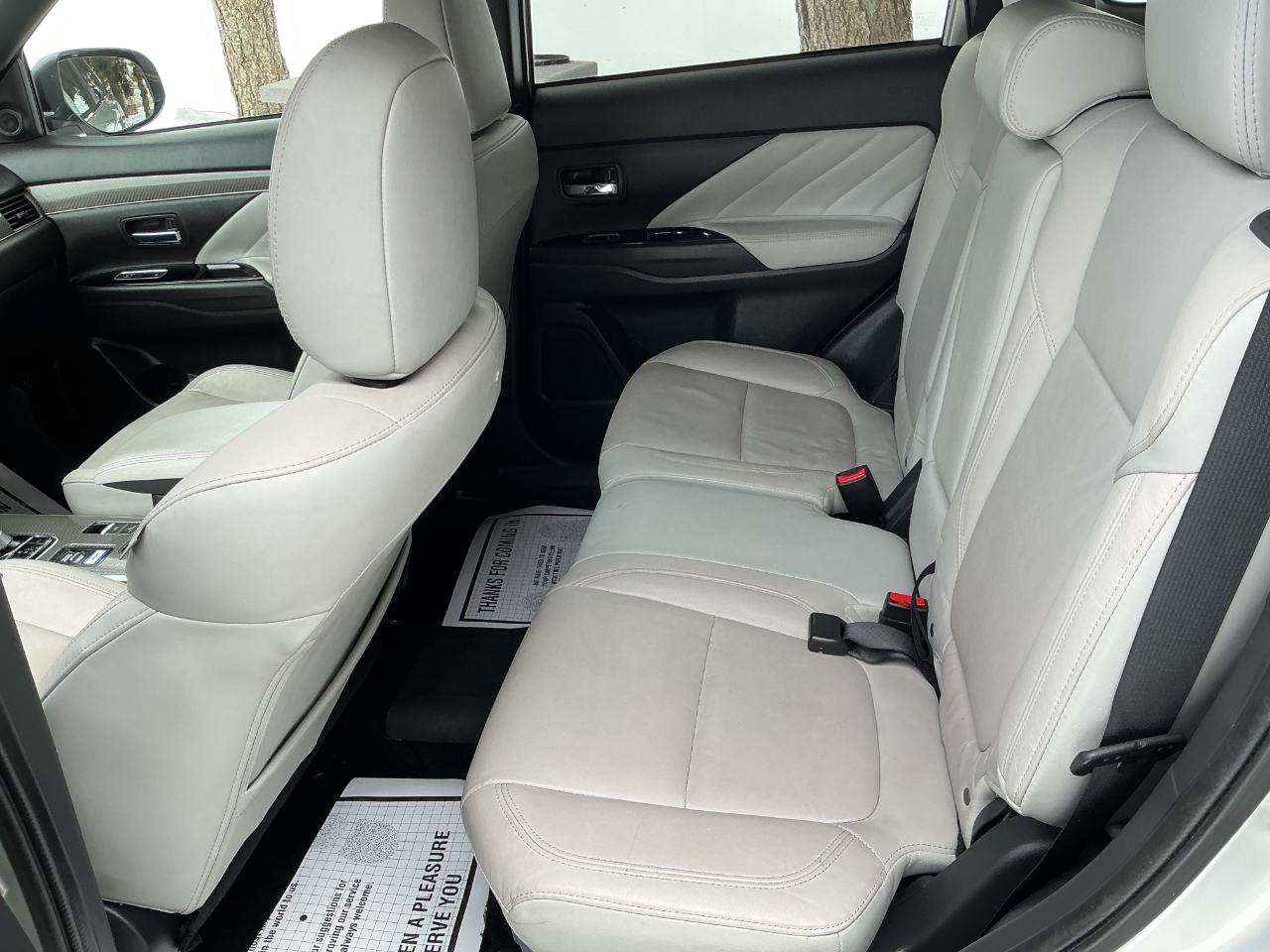 Mitsubishi Outlander PHEV SEL S-AWC 2022