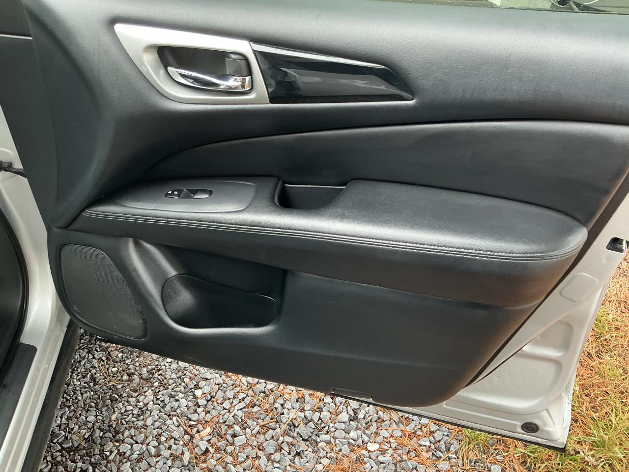 Nissan Pathfinder 4x4 S 2020