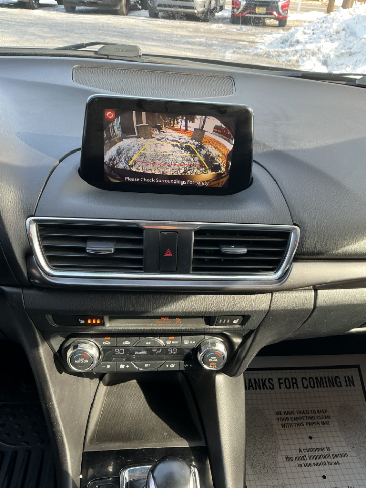 Mazda Mazda3 4-Door Grand Touring Auto 2018