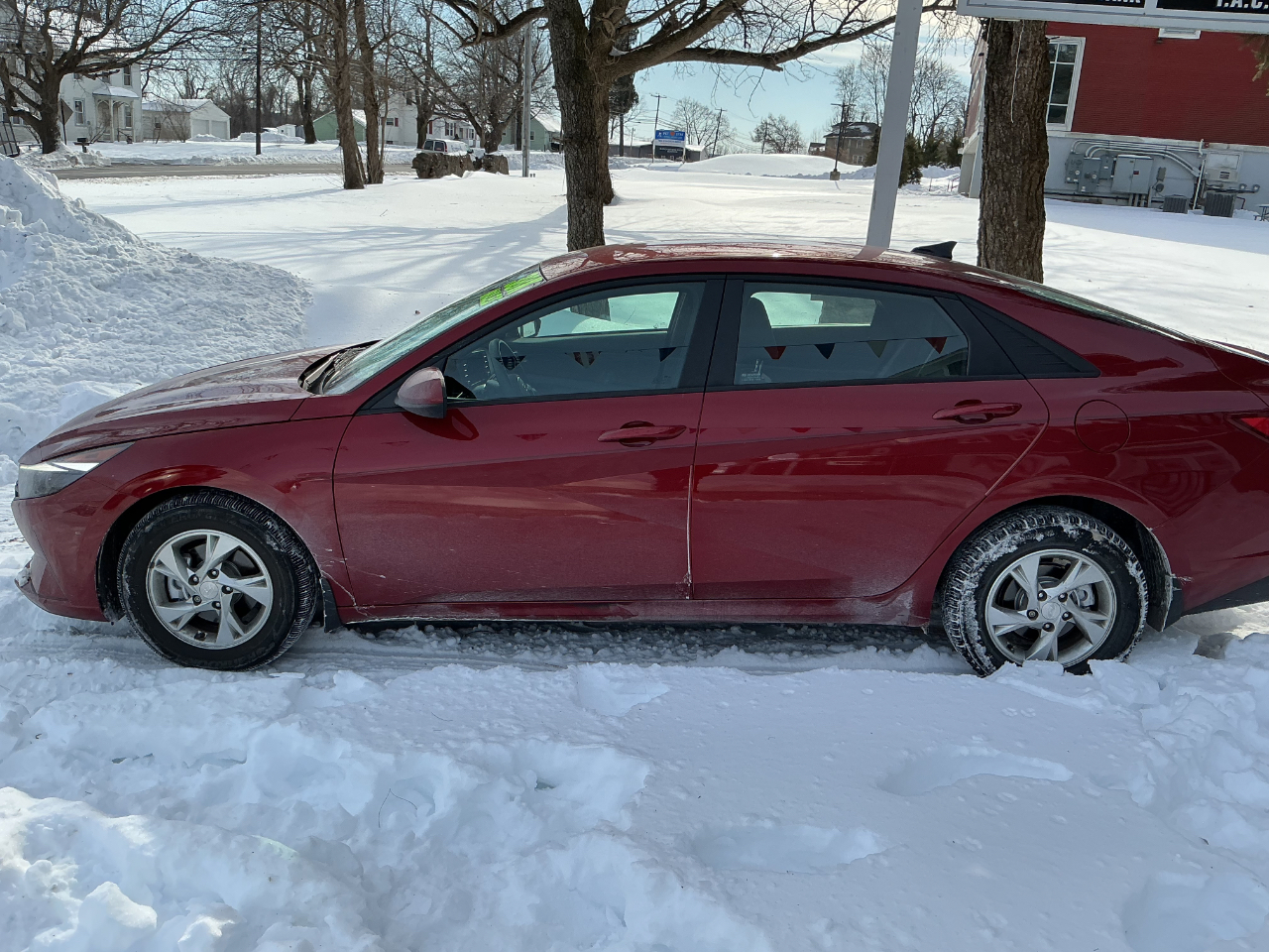 Hyundai Elantra SE IVT 2023