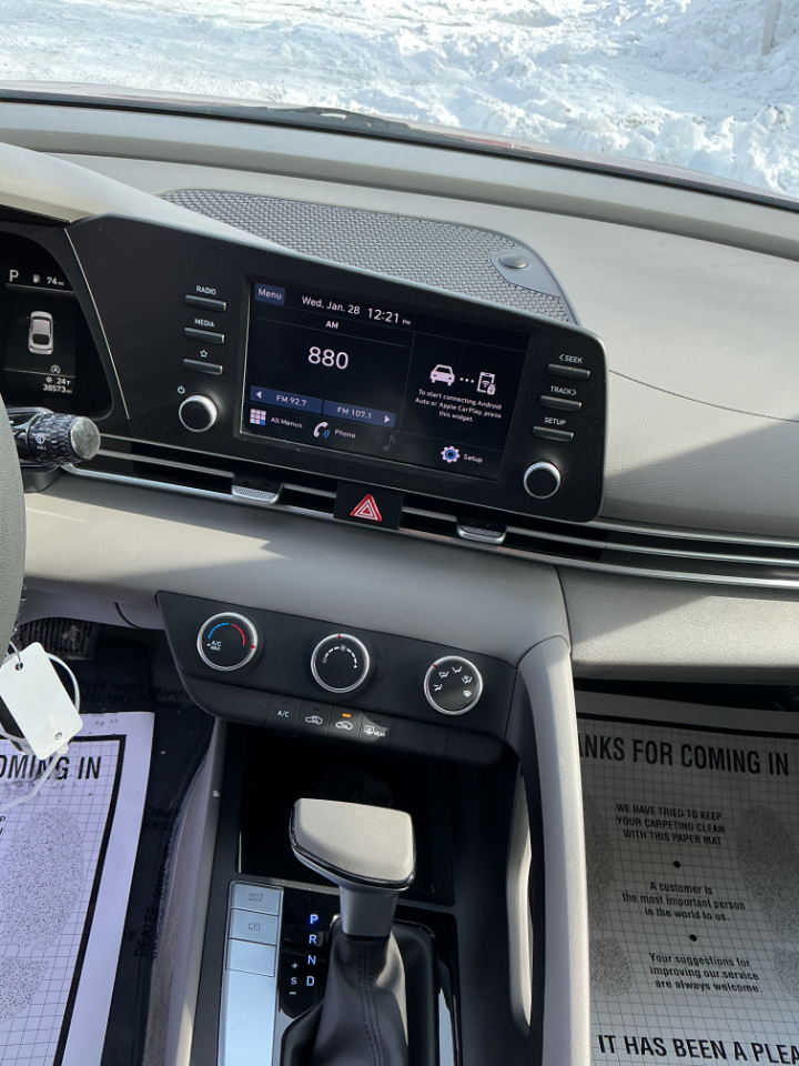 Hyundai Elantra SE IVT 2023