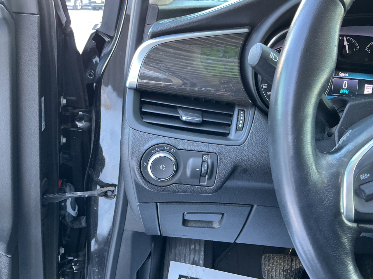 Buick Envision AWD 4dr Essence 2020