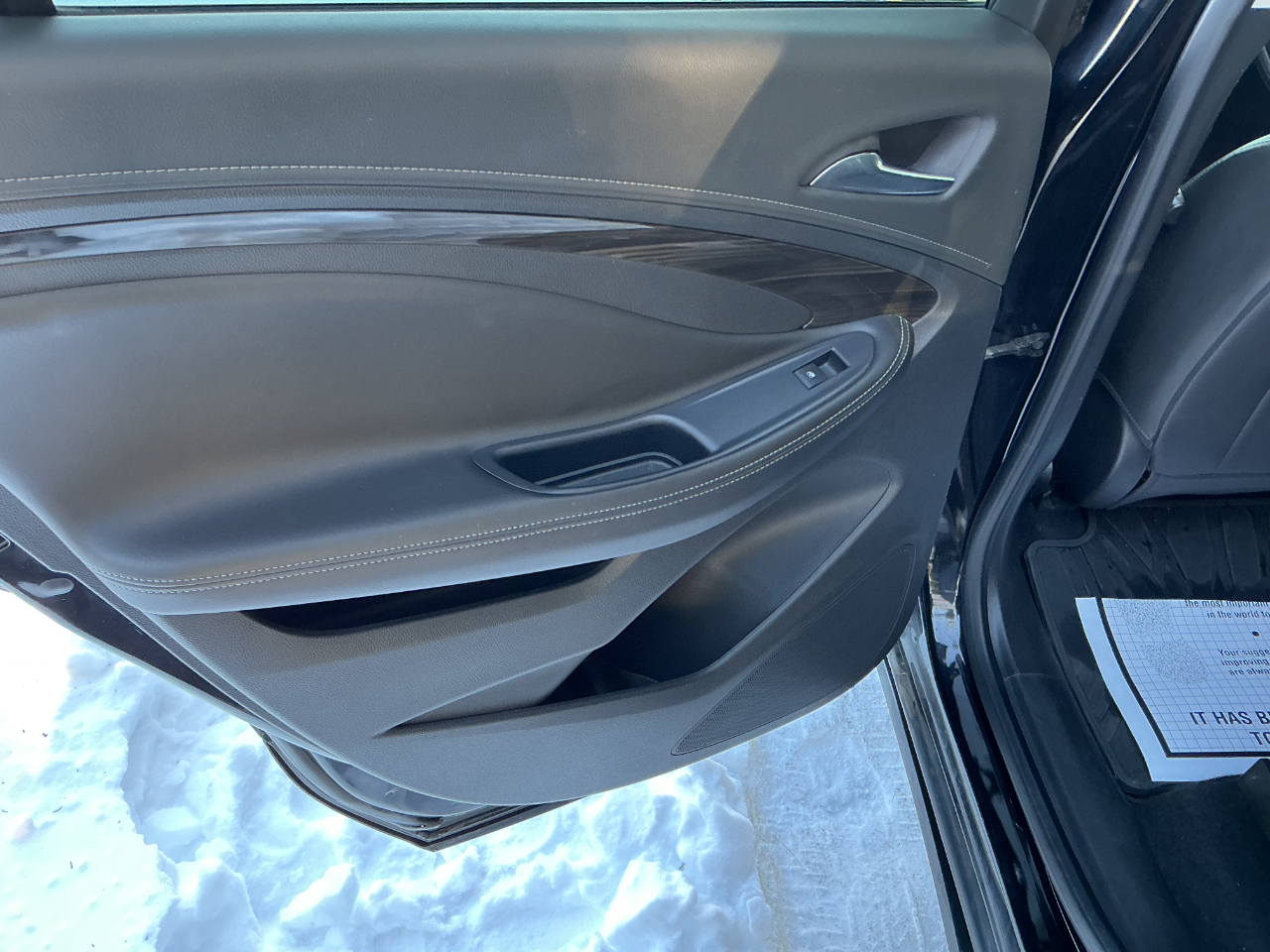 Buick Envision AWD 4dr Essence 2020