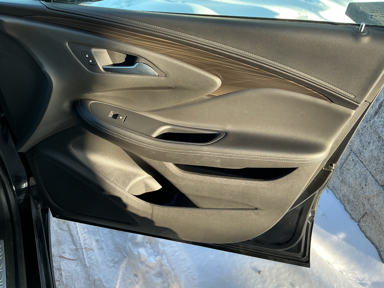 Buick Envision AWD 4dr Essence 2020