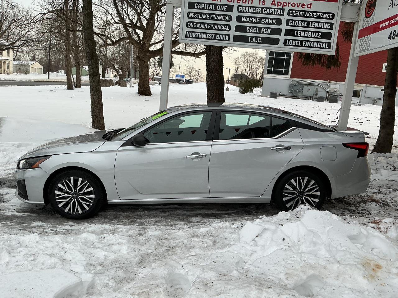 Nissan Altima 2.5 SV Sedan 2024