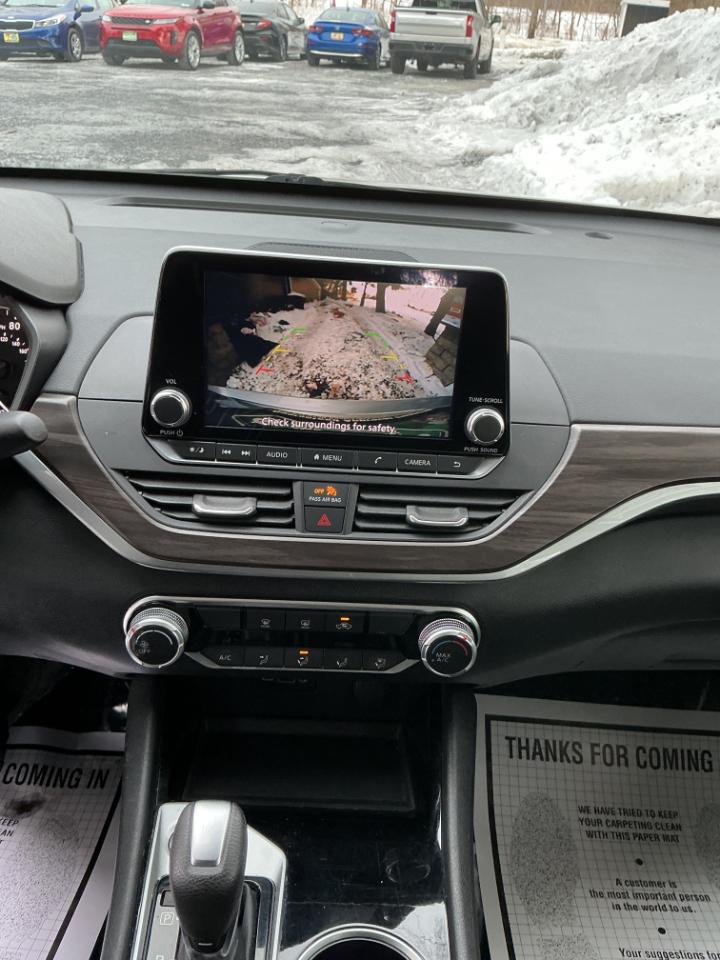 Nissan Altima 2.5 SV Sedan 2024