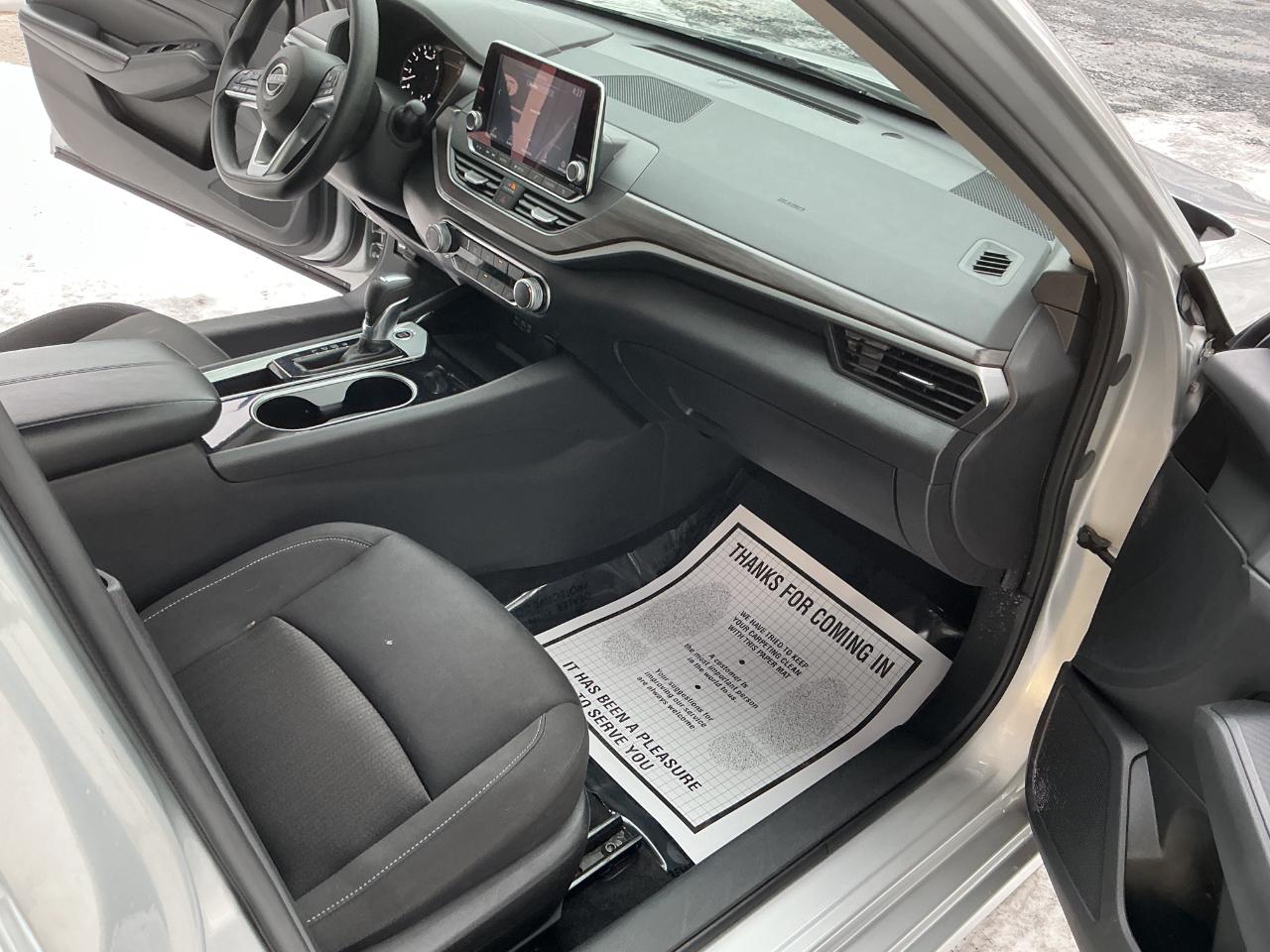 Nissan Altima 2.5 SV Sedan 2024