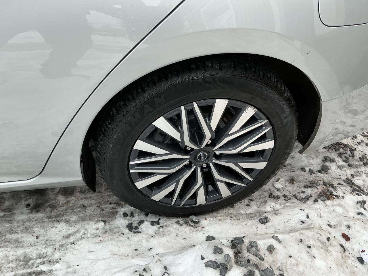 Nissan Altima 2.5 SV Sedan 2024