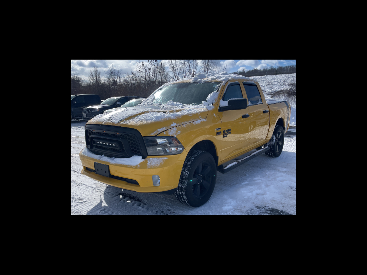 RAM 1500 Classic Express 4x4 Crew Cab 5'7" Box 2019