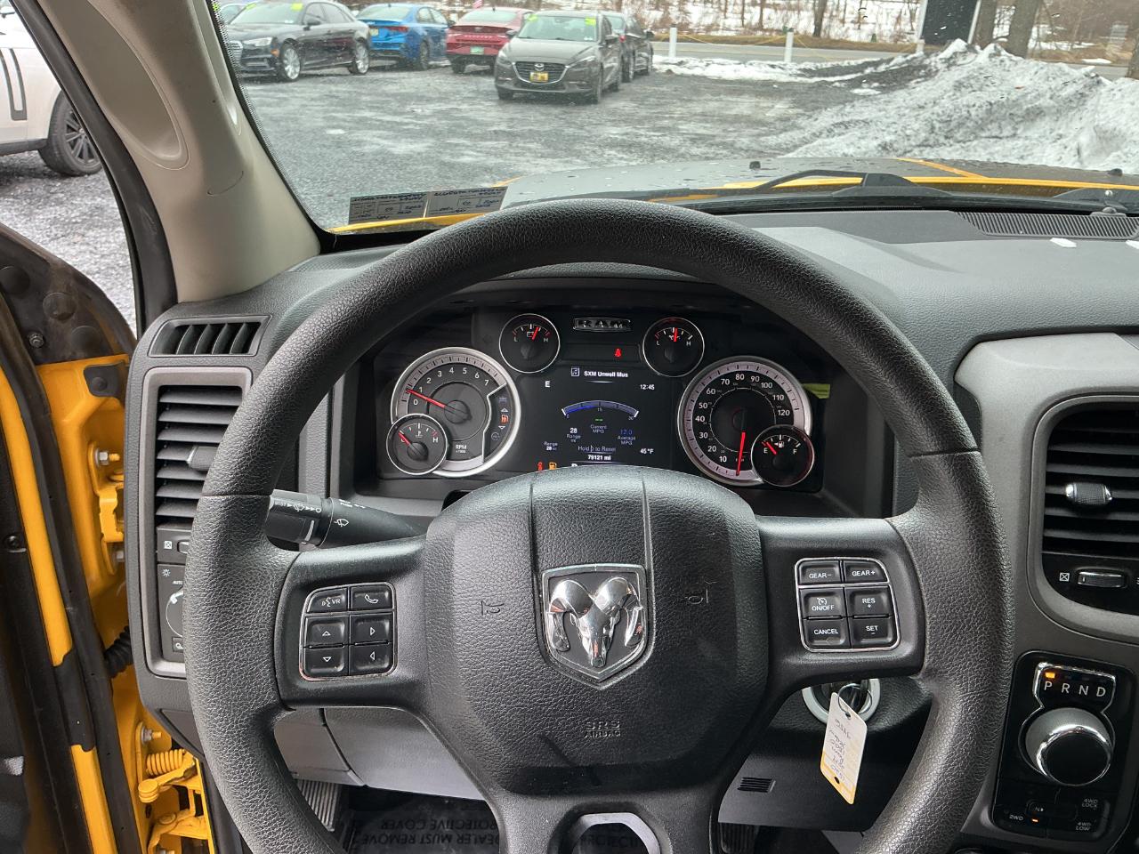 RAM 1500 Classic Express 4x4 Crew Cab 5'7" Box 2019