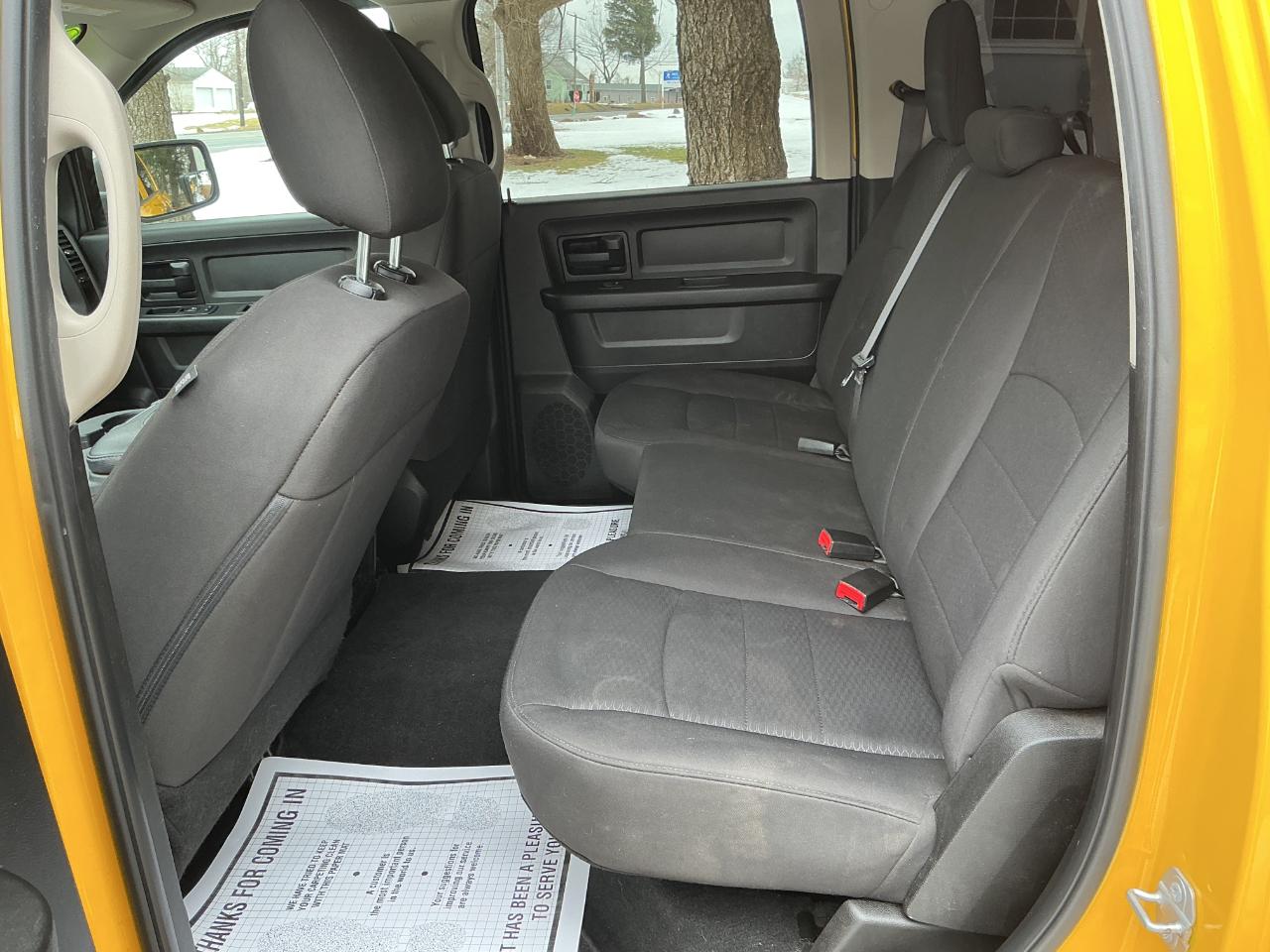 RAM 1500 Classic Express 4x4 Crew Cab 5'7" Box 2019