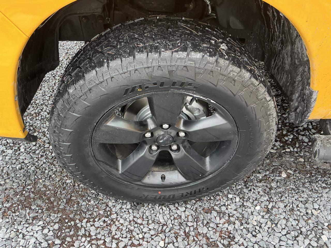 RAM 1500 Classic Express 4x4 Crew Cab 5'7" Box 2019