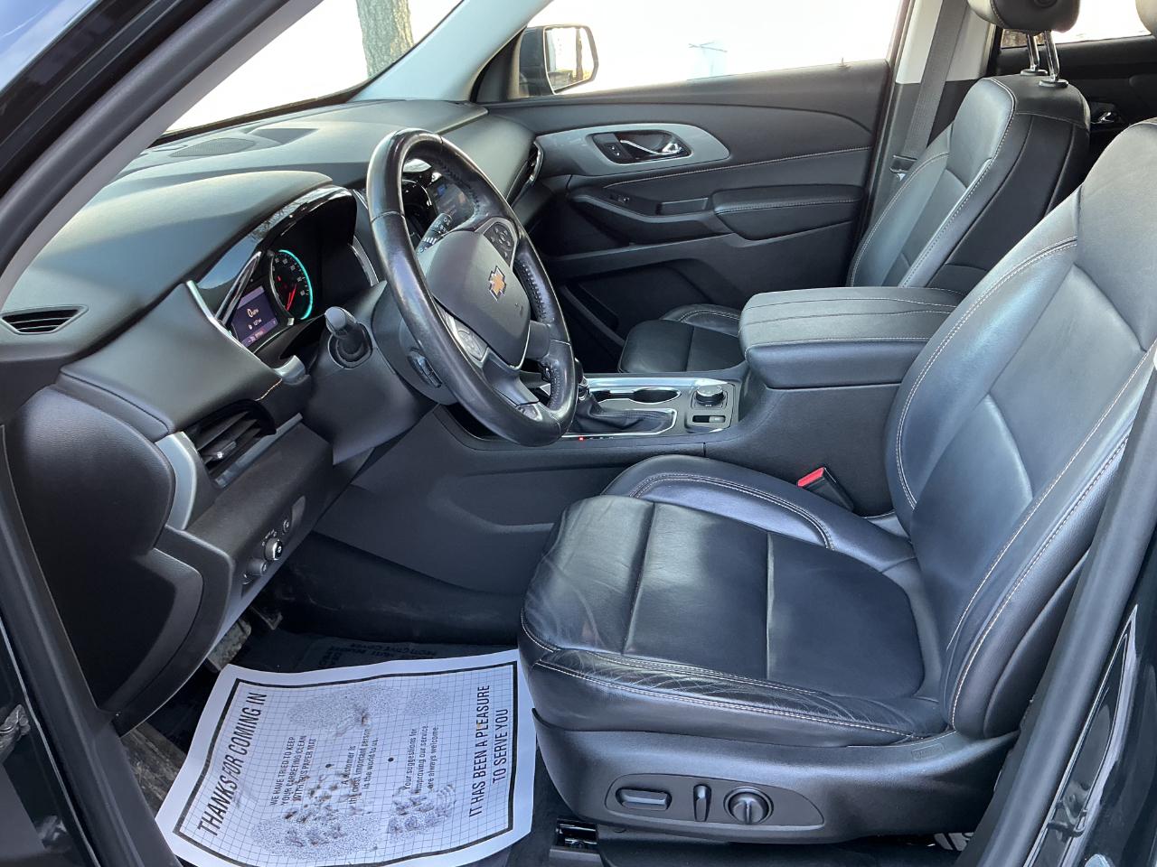 Chevrolet Traverse AWD 4dr LT Leather 2021