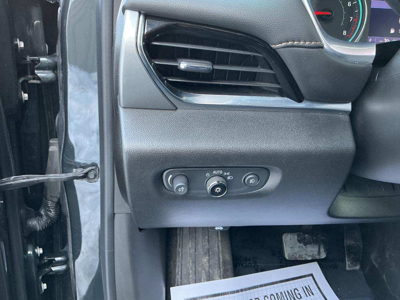 Chevrolet Traverse AWD 4dr LT Leather 2021