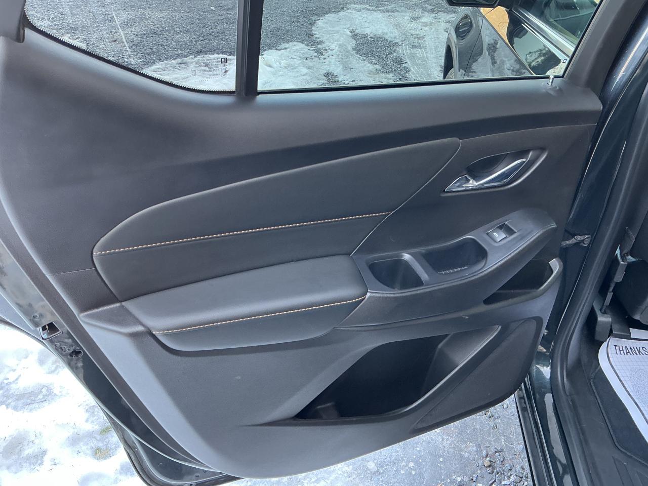 Chevrolet Traverse AWD 4dr LT Leather 2021