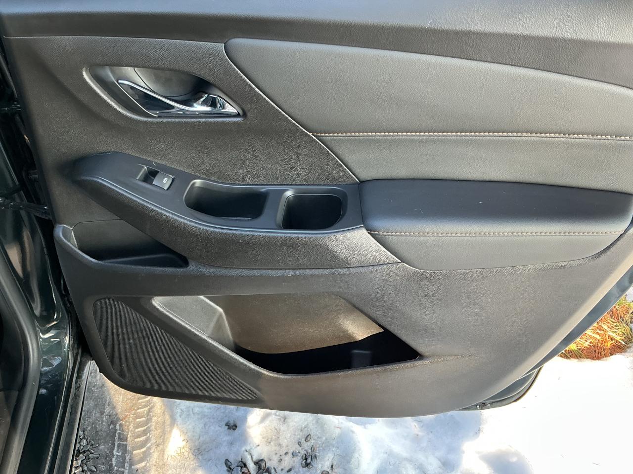 Chevrolet Traverse AWD 4dr LT Leather 2021