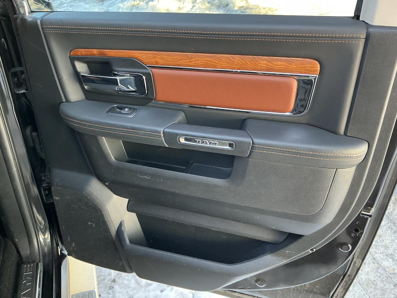 RAM 1500 Laramie Longhorn Edition Crew Cab 4WD 2017