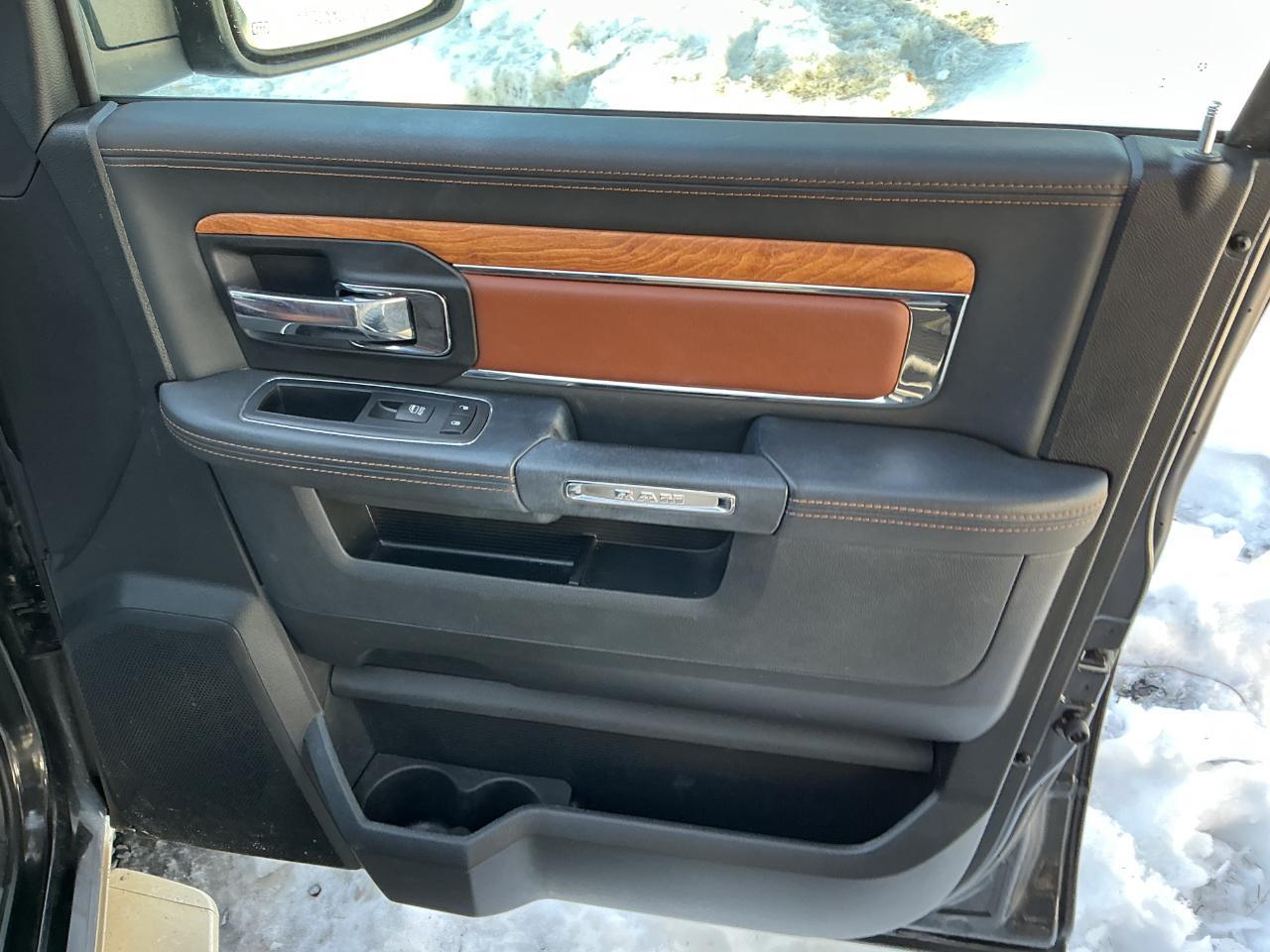 RAM 1500 Laramie Longhorn Edition Crew Cab 4WD 2017