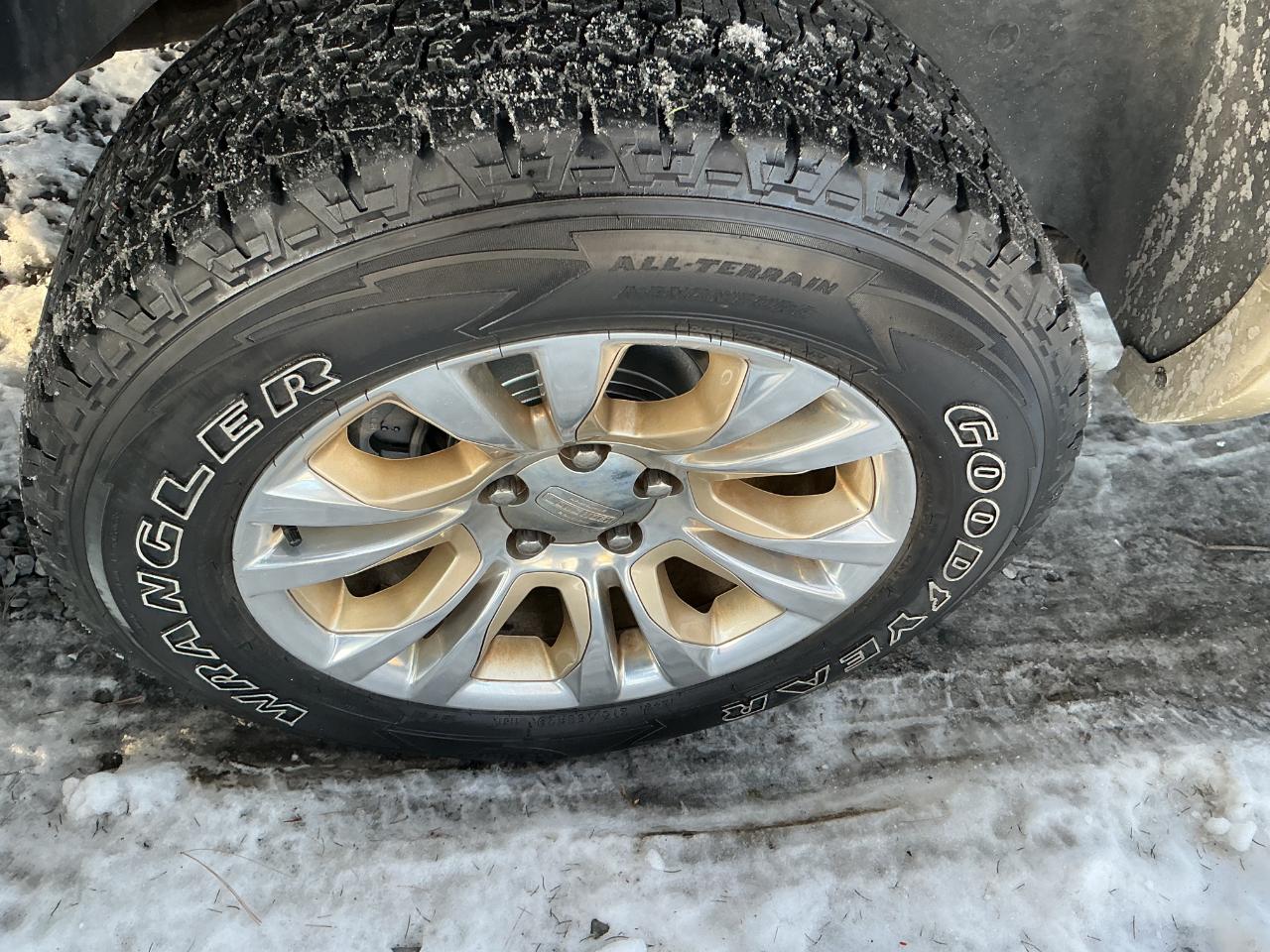 RAM 1500 Laramie Longhorn Edition Crew Cab 4WD 2017