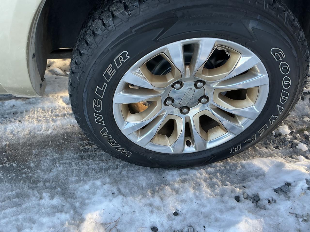 RAM 1500 Laramie Longhorn Edition Crew Cab 4WD 2017