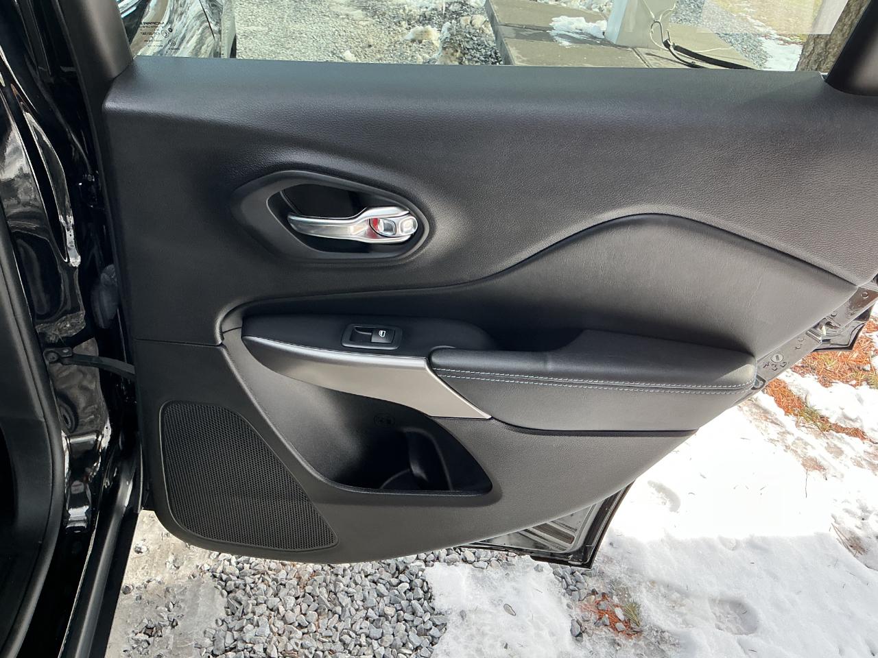 Jeep Cherokee Latitude Plus 4x4 2021