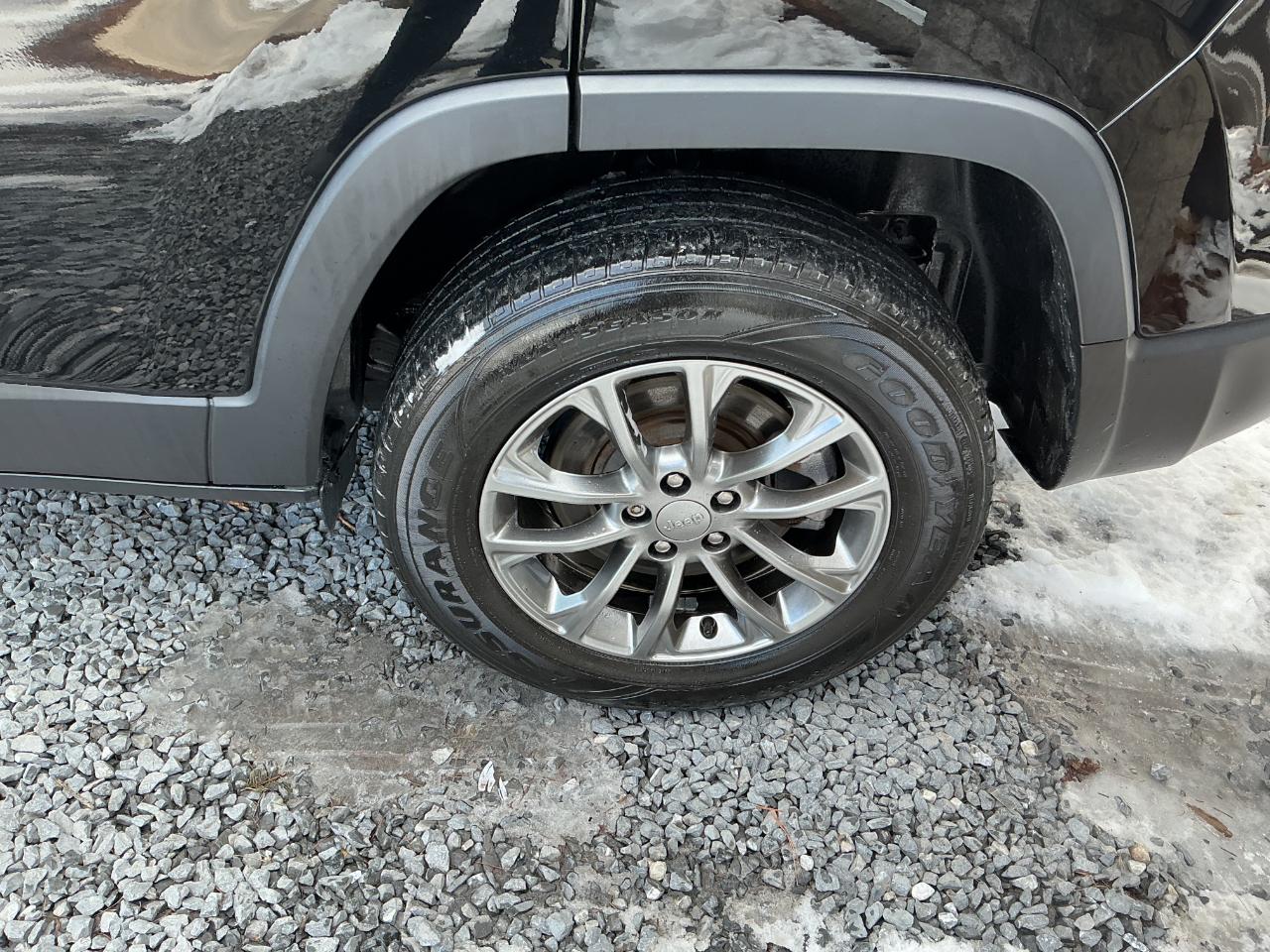 Jeep Cherokee Latitude Plus 4x4 2021