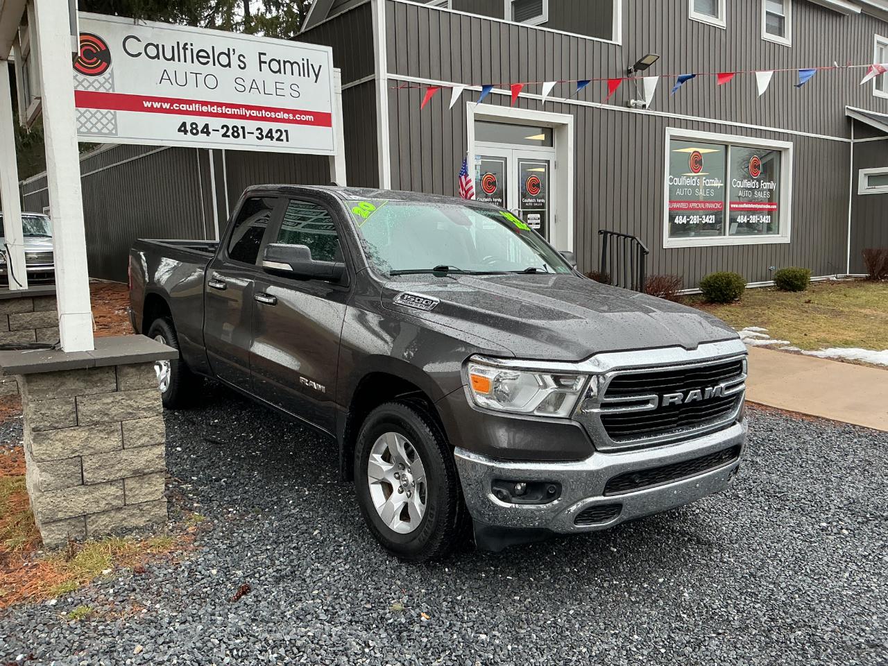 RAM 1500 Big Horn 4x4 Quad Cab 6'4" Box 2020