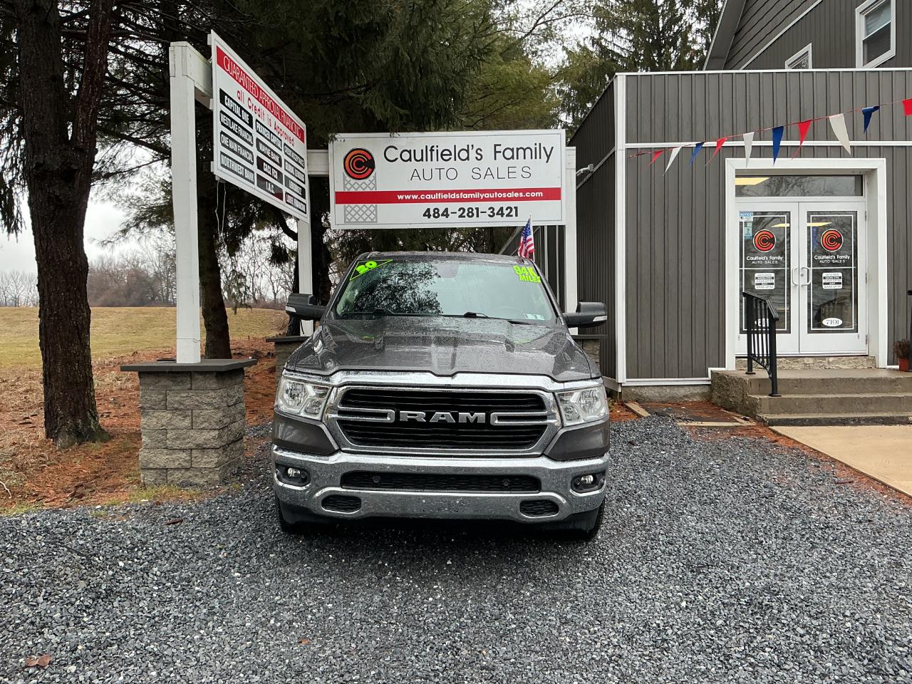 RAM 1500 Big Horn 4x4 Quad Cab 6'4" Box 2020