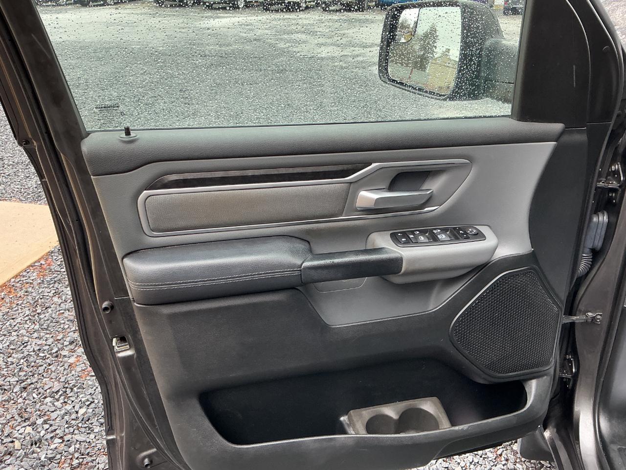 RAM 1500 Big Horn 4x4 Quad Cab 6'4" Box 2020