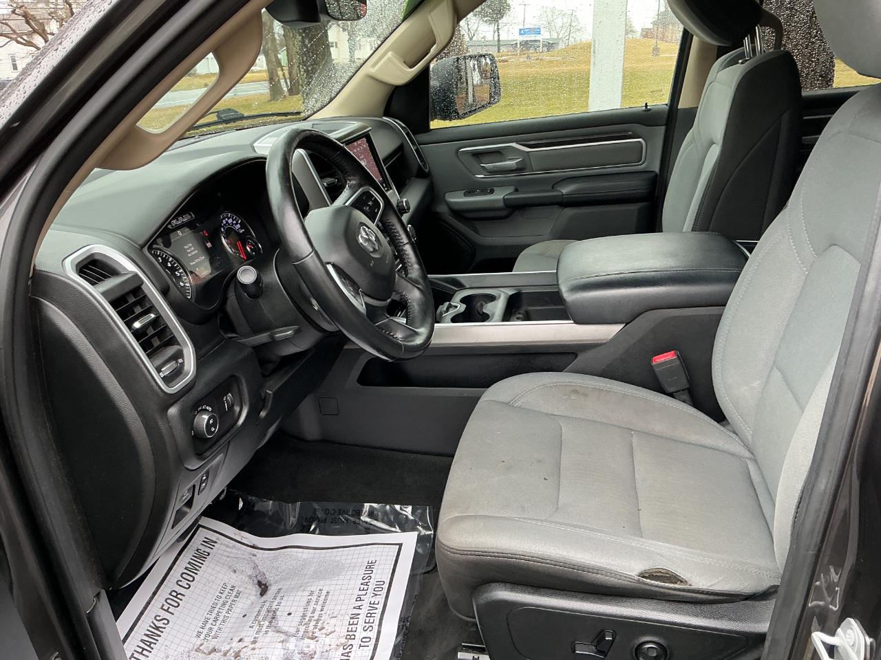 RAM 1500 Big Horn 4x4 Quad Cab 6'4" Box 2020